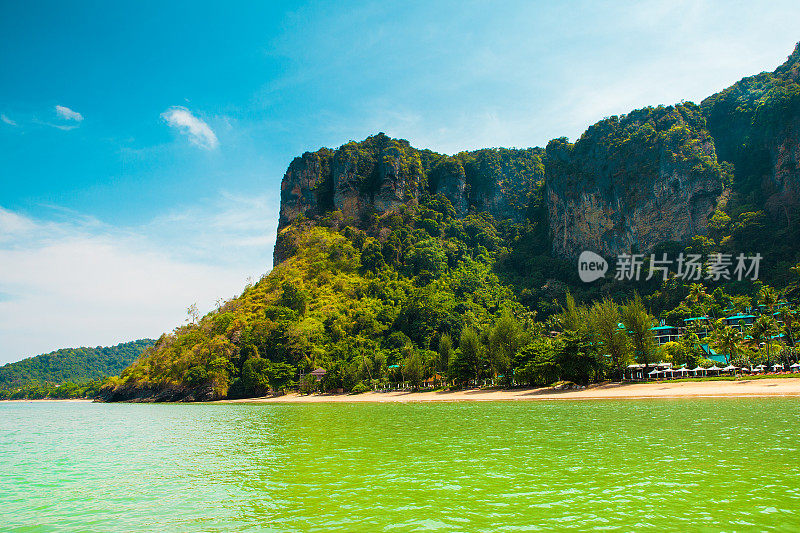 Pai Plong Bay 奥南